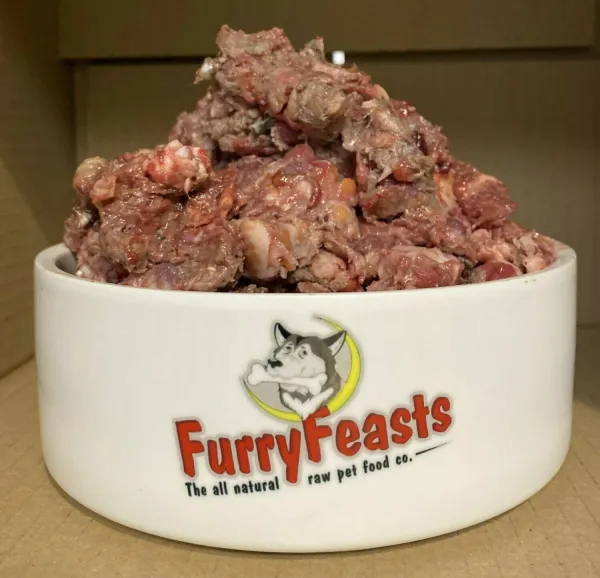 e0b432_1ec2fdf3409a444d925f71ebb0e1479cmv2 Furry Feasts ~ Deluxe Beef & Oily Fish 80/10/10 500g