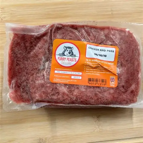 OIP (9) Furry Feasts ~ Deluxe Chicken & Pork 80/10/10 500g